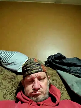 Hugebwc102 online show from February 2026 07:32:02 PM