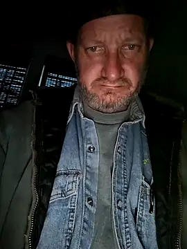 Hugebwc102 online show from March 2026 12:39:01 AM