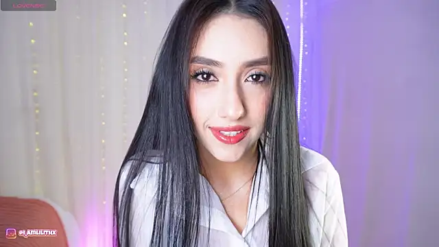 Snapshot of yourlittlesucubus chatting on June 2026 05:02:01 AM yourlittlesucubus online show from June 2026 05:02:01 AM