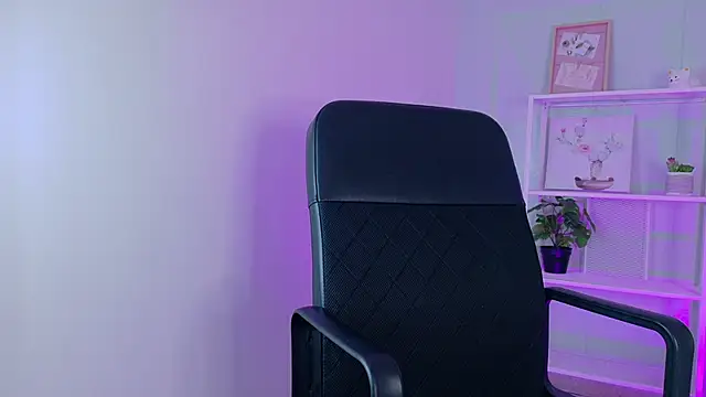 CristalCornner  online show from December 2025 08:17:01 PM