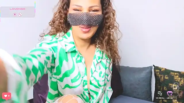 Turkish Latina online show from April 2026 01:53:02 PM