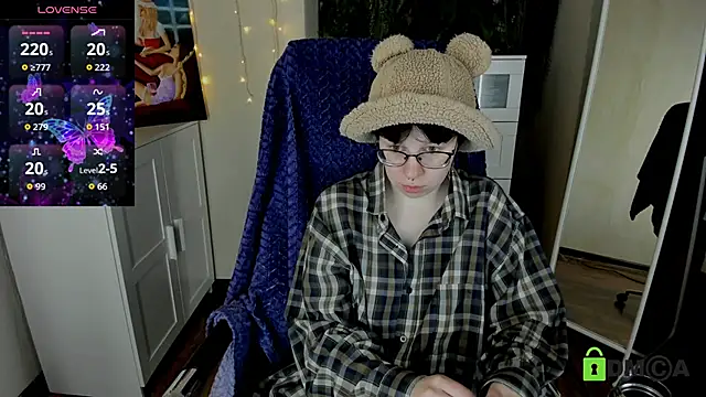 Melissa Wells online show from October 2025 10:00:02 PM