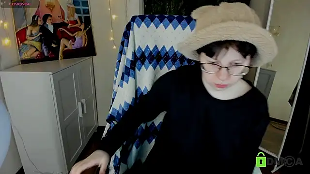 Melissa Wells online show from October 2025 03:12:01 PM