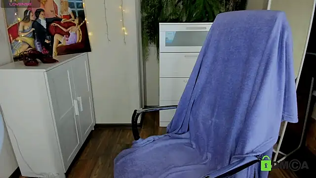 Melissa Wells online show from October 2025 09:04:01 PM