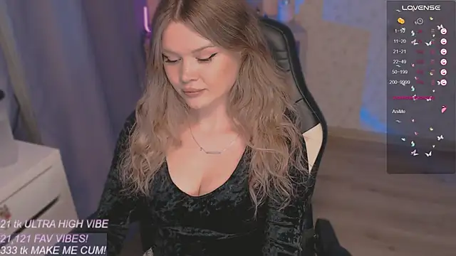 VeronaAura online show from October 2025 10:31:01 PM