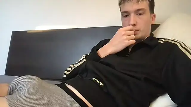 Snapshot of hungandfun05 chatting on December 2024 02:31:02 PM hungandfun05 online show from December 2024 02:31:02 PM