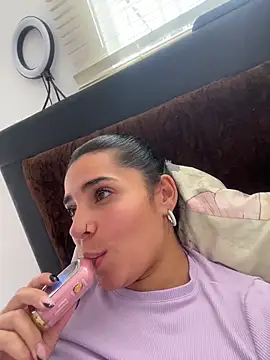 Meganmilk1 online show from April 2026 06:27:02 PM