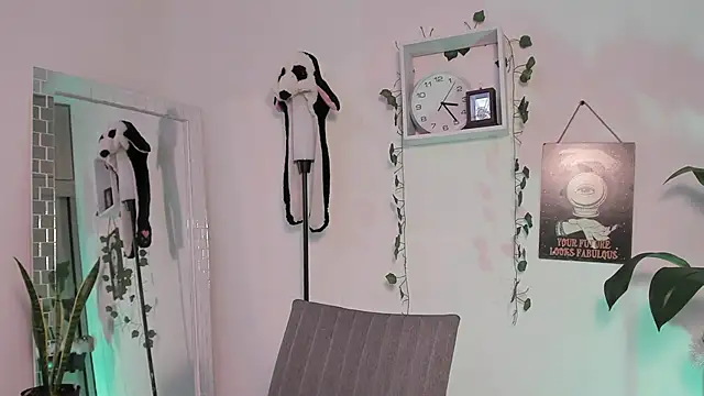 Emperatriiz online show from February 2025 08:28:01 PM