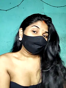 Snapshot of Luv_Adite20 chatting on February 2025 09:43:02 AM Luv Adite20 online show from February 2025 09:43:02 AM