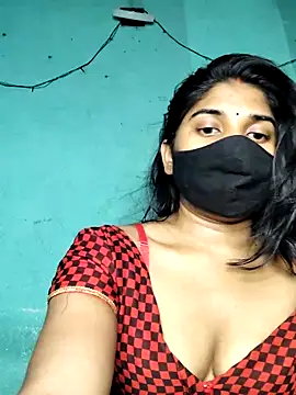 Snapshot of Luv_Adite20 chatting on March 2025 06:00:01 PM Luv Adite20 online show from March 2025 06:00:01 PM