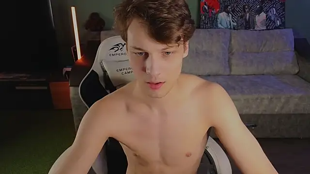 TeddyLiLboy online show from May 2026 09:00:01 PM