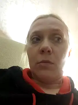 LeraSweet online show from April 2026 07:19:02 PM