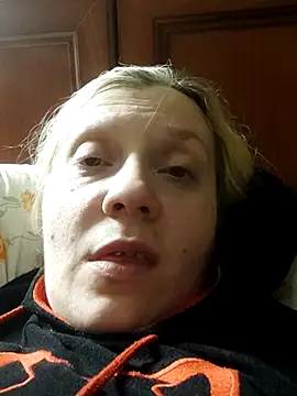 Snapshot of LeraSweet chatting on June 2026 08:13:02 PM LeraSweet online show from June 2026 08:13:02 PM