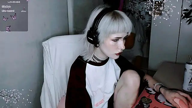 say mary online show from November 2025 04:49:01 PM