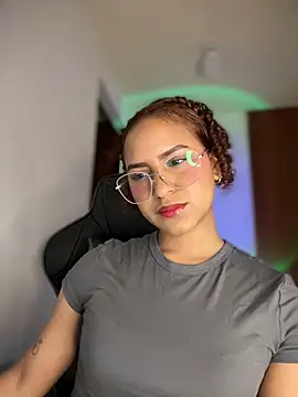 gretta kler1 online show from February 2025 04:24:02 PM