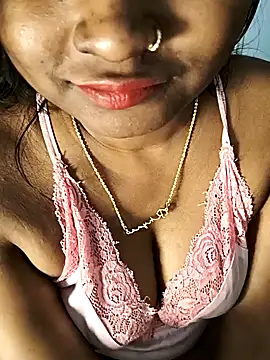 Snapshot of FANTASY_QUEEN_07 chatting on February 2025 06:16:01 PM FANTASY QUEEN 07 online show from February 2025 06:16:01 PM