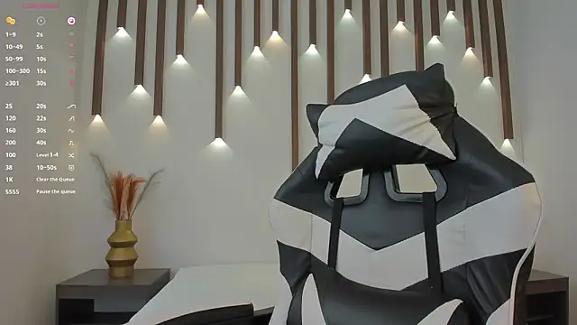 megan cooper28 online show from November 2025 07:43:01 PM