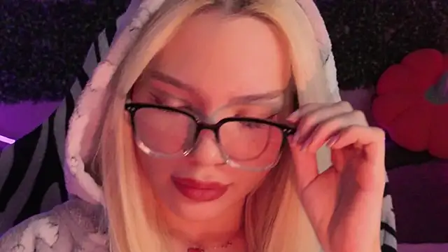 SandraBoyl online show from November 2025 08:58:01 AM