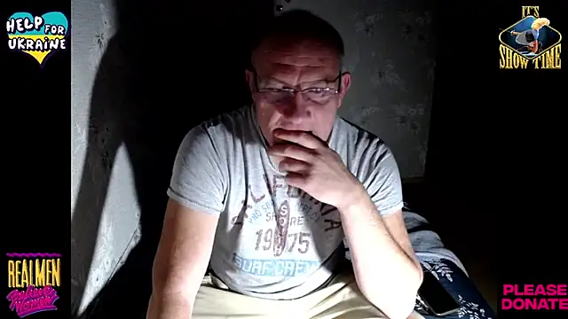 Snapshot of Bossun79 chatting on October 2025 06:38:02 PM Bossun79 online show from October 2025 06:38:02 PM