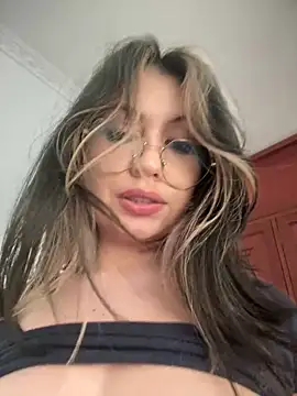 marie2  online show from December 2024 06:37:02 PM