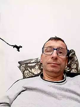 Snapshot of Anastasio33 chatting on October 2025 01:25:02 AM Anastasio33 online show from October 2025 01:25:02 AM