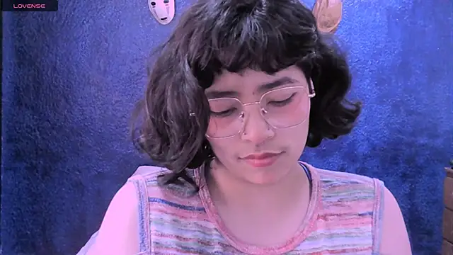 NinaYellow online show from January 2025 02:56:02 PM