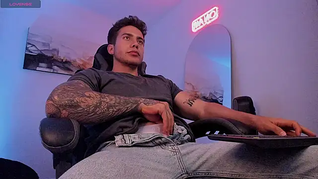 LucianSinclair online show from January 2025 03:12:02 AM