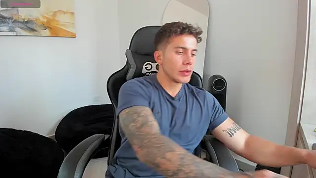 LucianSinclair online show from January 2025 09:35:02 PM