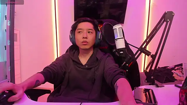 wexlee7 online show from December 2024 10:51:01 PM