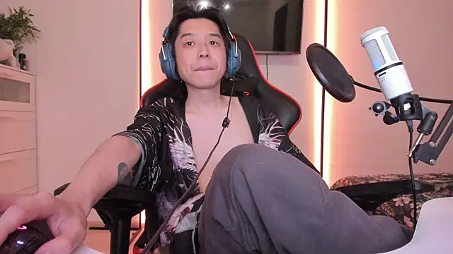 wexlee7 online show from November 2025 11:42:02 PM