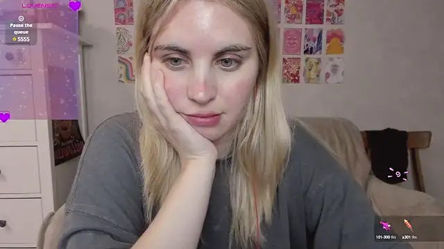 Snapshot of pawpaws chatting on December 2024 08:25:02 PM pawpaws online show from December 2024 08:25:02 PM