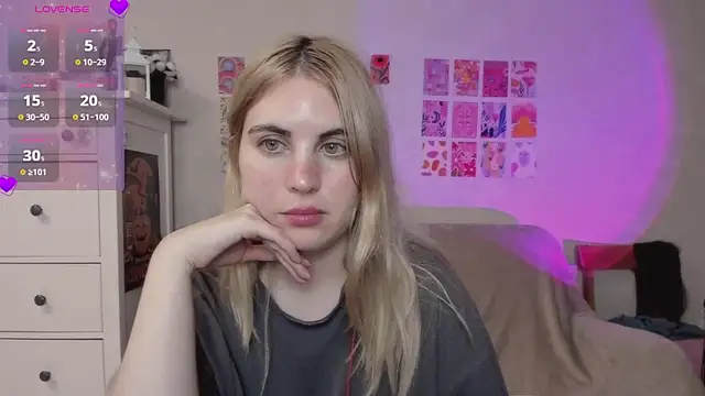 Snapshot of pawpaws chatting on February 2025 02:24:01 PM pawpaws online show from February 2025 02:24:01 PM