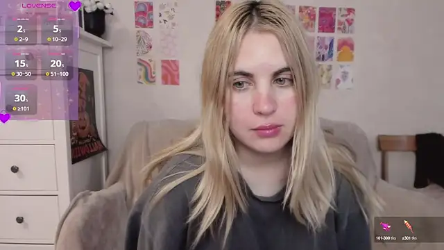 Snapshot of pawpaws chatting on February 2025 09:42:01 AM pawpaws online show from February 2025 09:42:01 AM