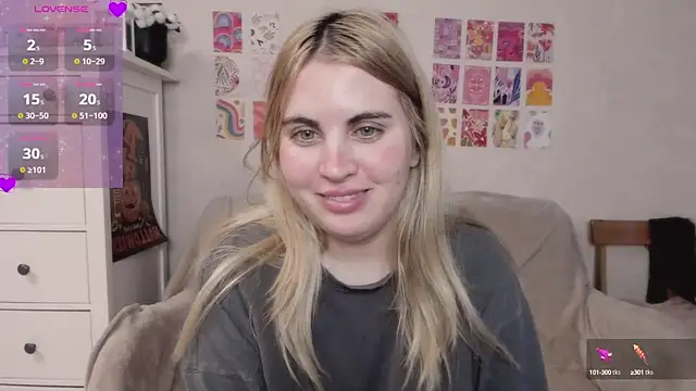 Snapshot of pawpaws chatting on February 2025 12:44:02 PM pawpaws online show from February 2025 12:44:02 PM