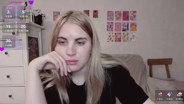 Snapshot of pawpaws chatting on February 2025 01:31:02 PM pawpaws online show from February 2025 01:31:02 PM