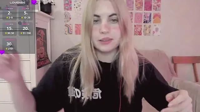 Snapshot of pawpaws chatting on March 2025 11:14:02 AM pawpaws online show from March 2025 11:14:02 AM