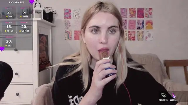 Snapshot of pawpaws chatting on March 2025 10:19:02 PM pawpaws online show from March 2025 10:19:02 PM