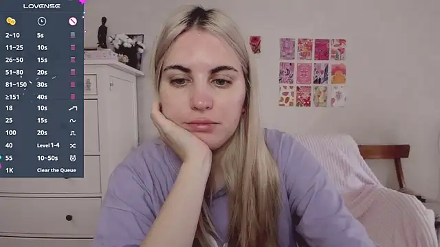 Snapshot of pawpaws chatting on September 2025 07:45:01 AM pawpaws online show from September 2025 07:45:01 AM