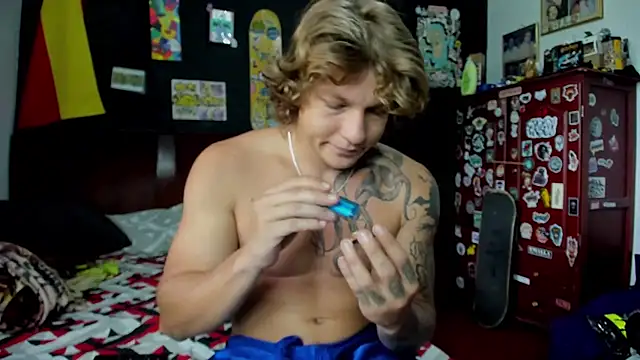 Tom Krakow online show from October 2025 04:30:01 PM