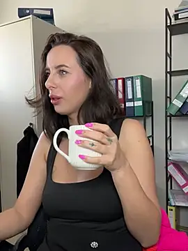 Hii Lolla online show from March 2025 07:14:01 AM