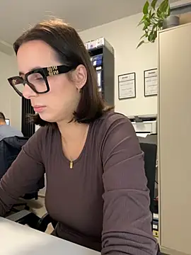 Hii Lolla online show from October 2025 06:02:02 AM