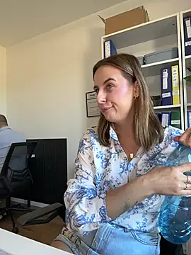 Hii Lolla online show from March 2026 07:58:01 AM