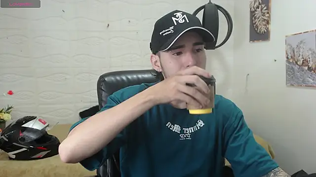 DmitriSanders online show from December 2024 12:23:01 PM