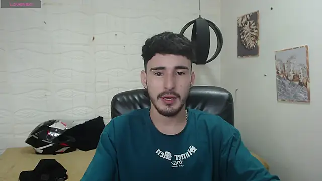 DmitriSanders online show from December 2024 07:03:02 PM