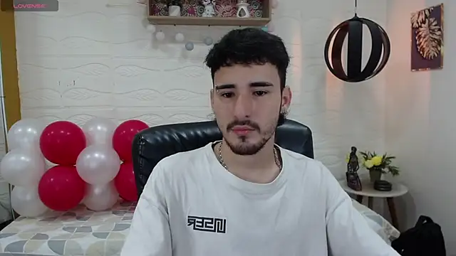 DmitriSanders online show from February 2025 08:25:01 PM