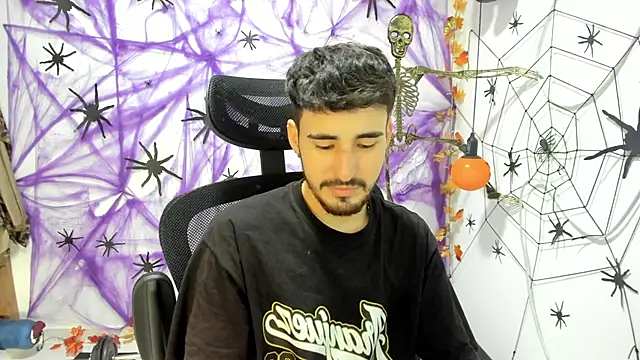 DmitriSanders online show from October 2025 08:40:01 PM