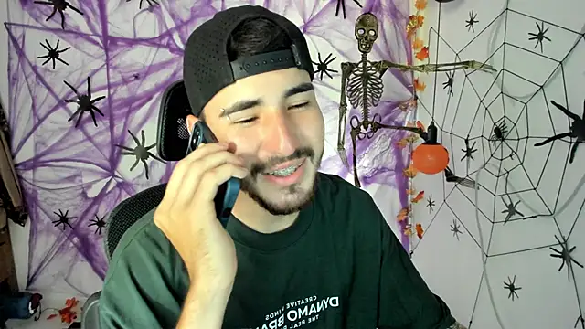 DmitriSanders online show from October 2025 05:23:02 PM