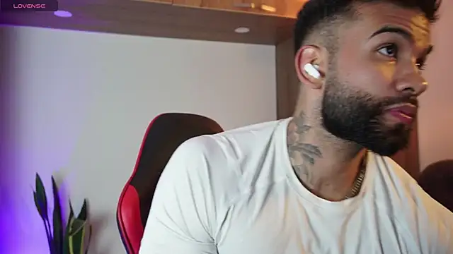 MarkHazze online show from November 2025 10:54:02 PM