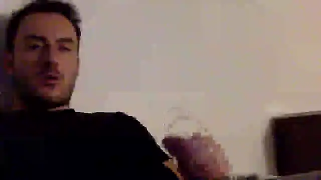 Snapshot of mainnrd chatting on January 2025 01:37:02 AM mainnrd online show from January 2025 01:37:02 AM