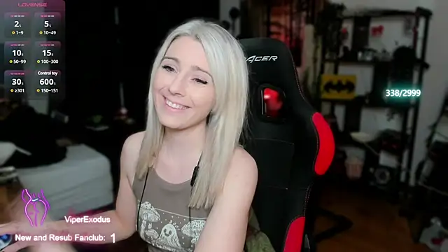 Lisaonthemoon online show from March 2025 04:34:02 PM